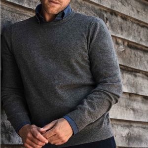 Banana Republic Merino Wool Heritage Equestrian gray Sweater size L